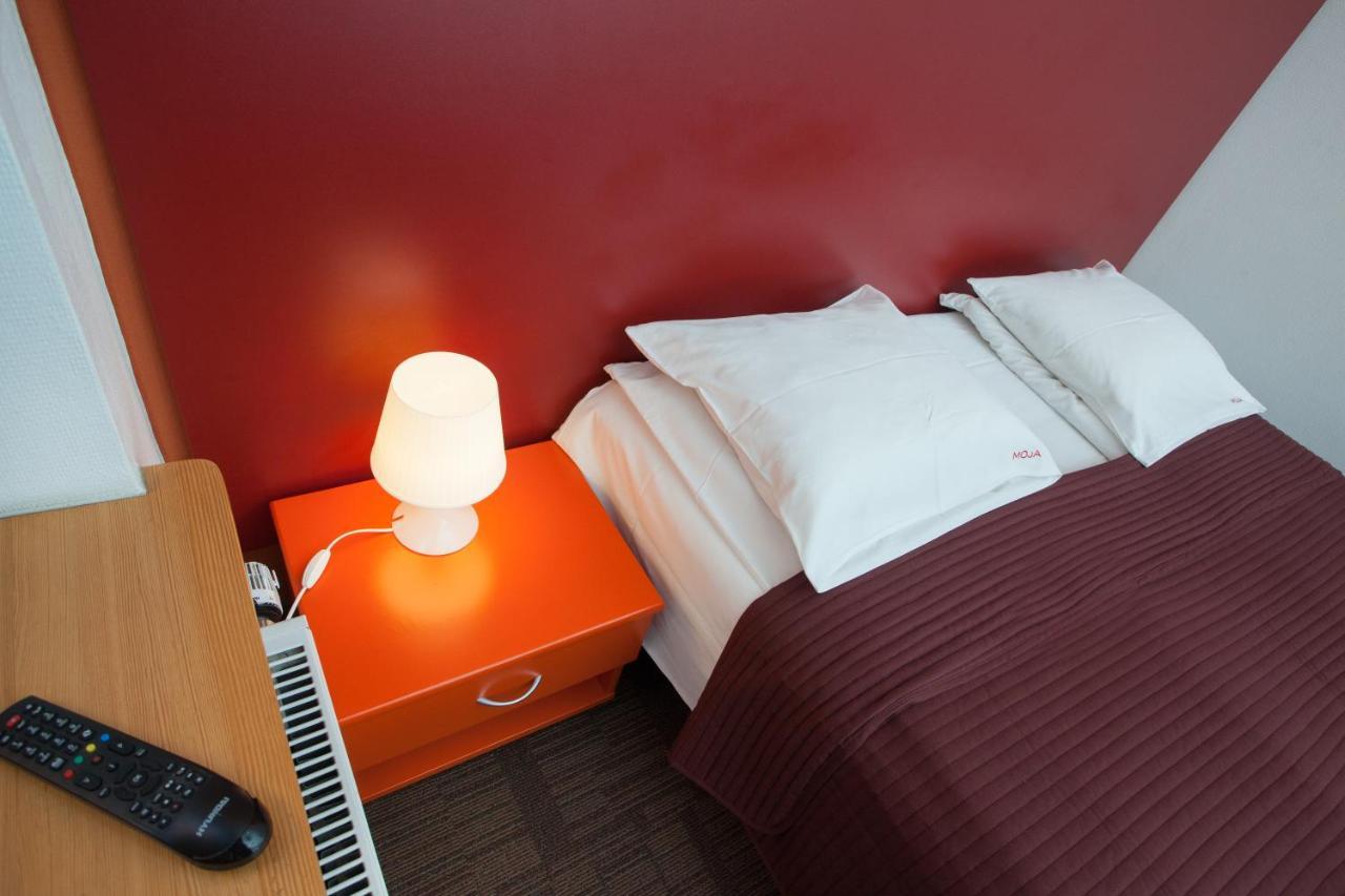 Moja Accommodation Kaunas Bagian luar foto