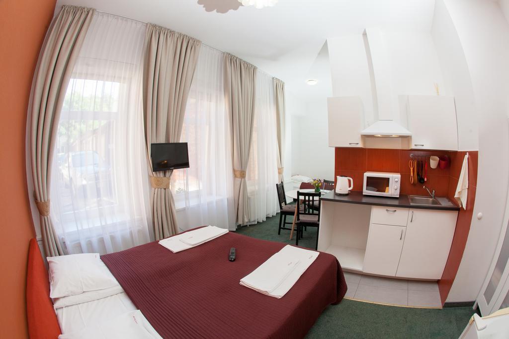 Moja Accommodation Kaunas Bagian luar foto